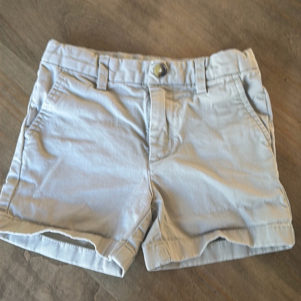Vineyard Vines Khaki Shorts